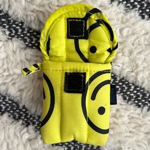 BAGGU padded earbud case “yellow happy” 😃